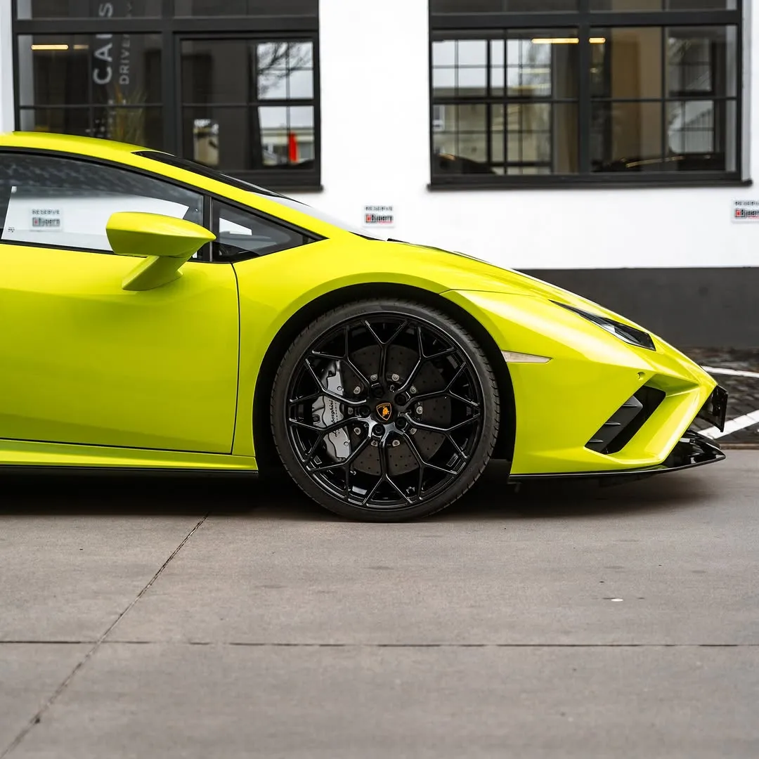 LAMBORGHINI HURACÁN - asset 1